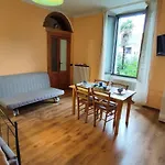 Como Appartamento Elegante Casa Carl